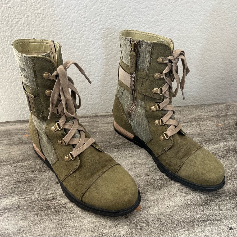 Sorel "Major Carly" Lace-Up Combat Boots with Side Zip, Canvas & Suede, Size 9